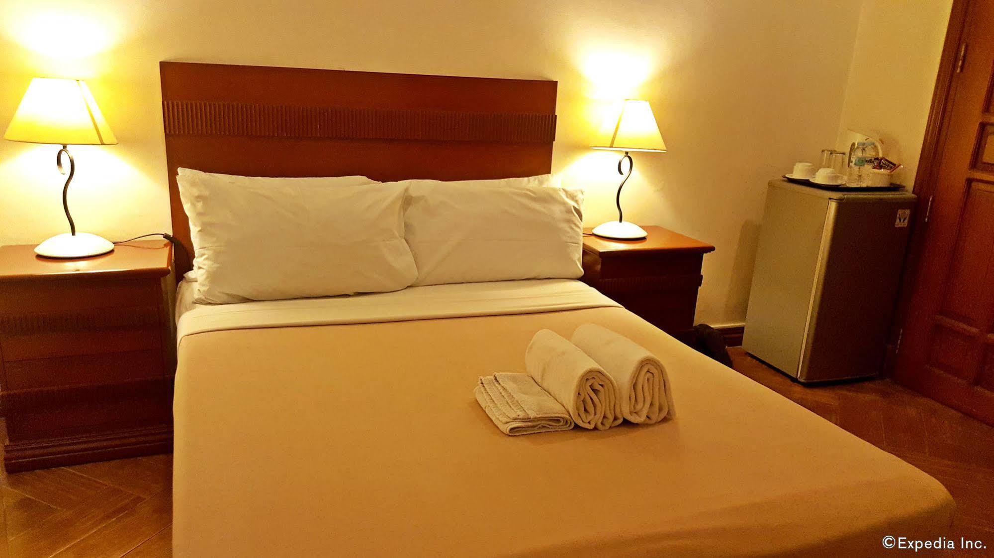 Avitel Hotel Makati City Eksteriør bilde