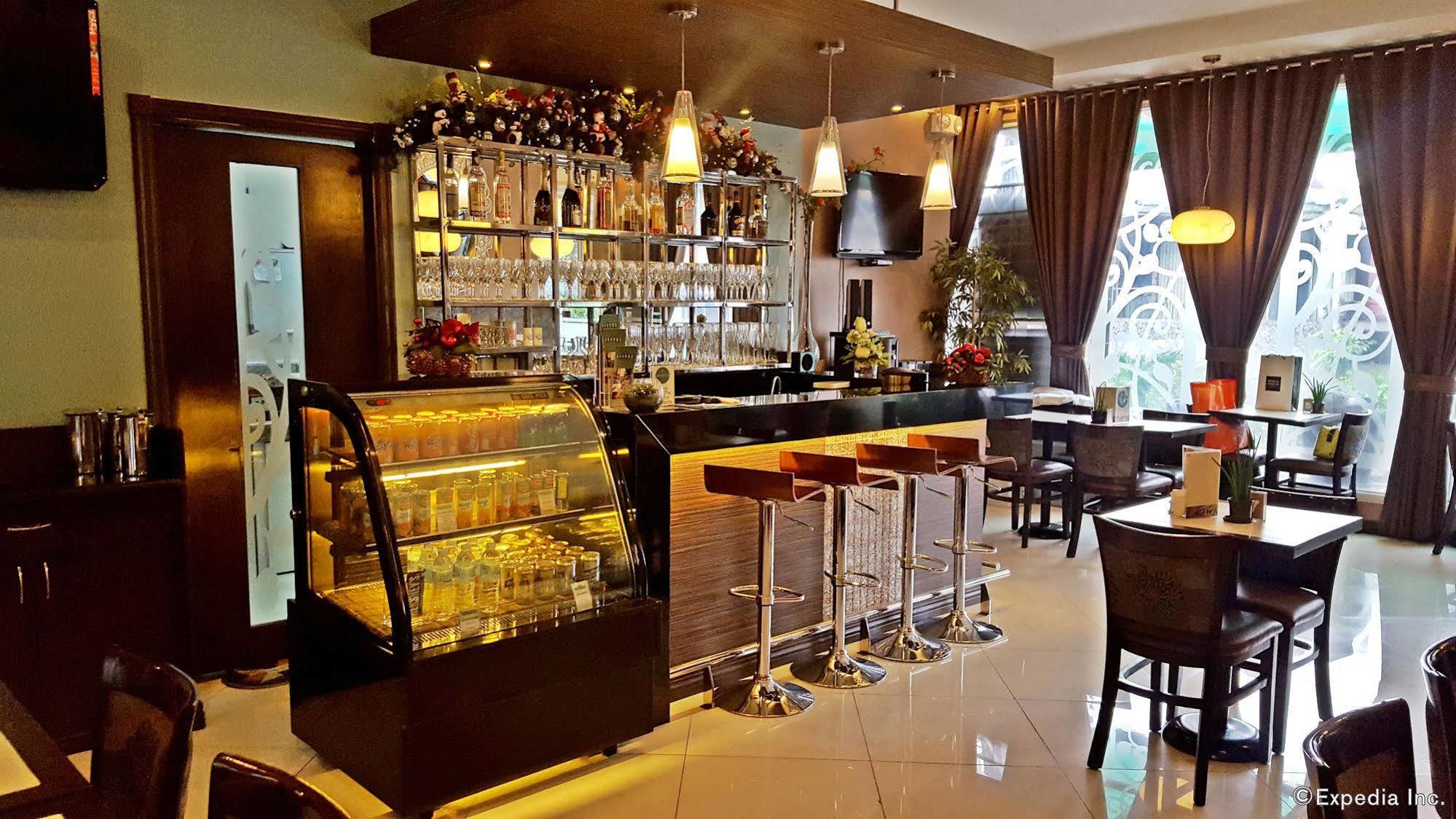 Avitel Hotel Makati City Eksteriør bilde